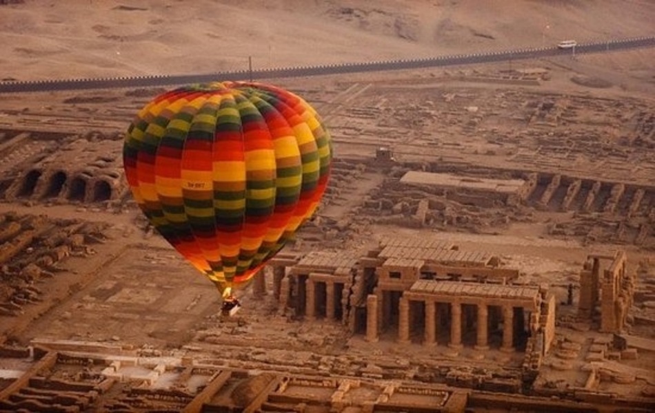 Bike Tour to the Pyramids